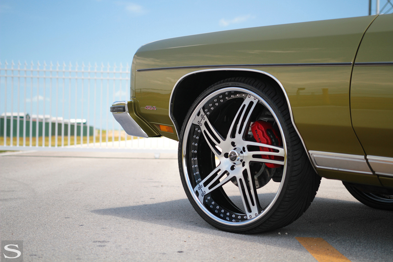 savini-wheels-savini-forged-SV20-brushed-black-accents-with-high-polish-lip-73-chevy-caprice-green-7