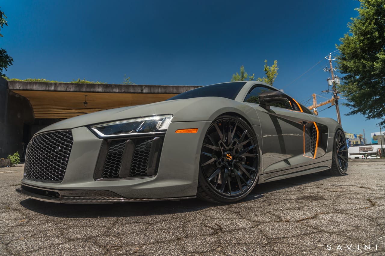 AUDI R8 V10 on Savini SV86 forged wheels