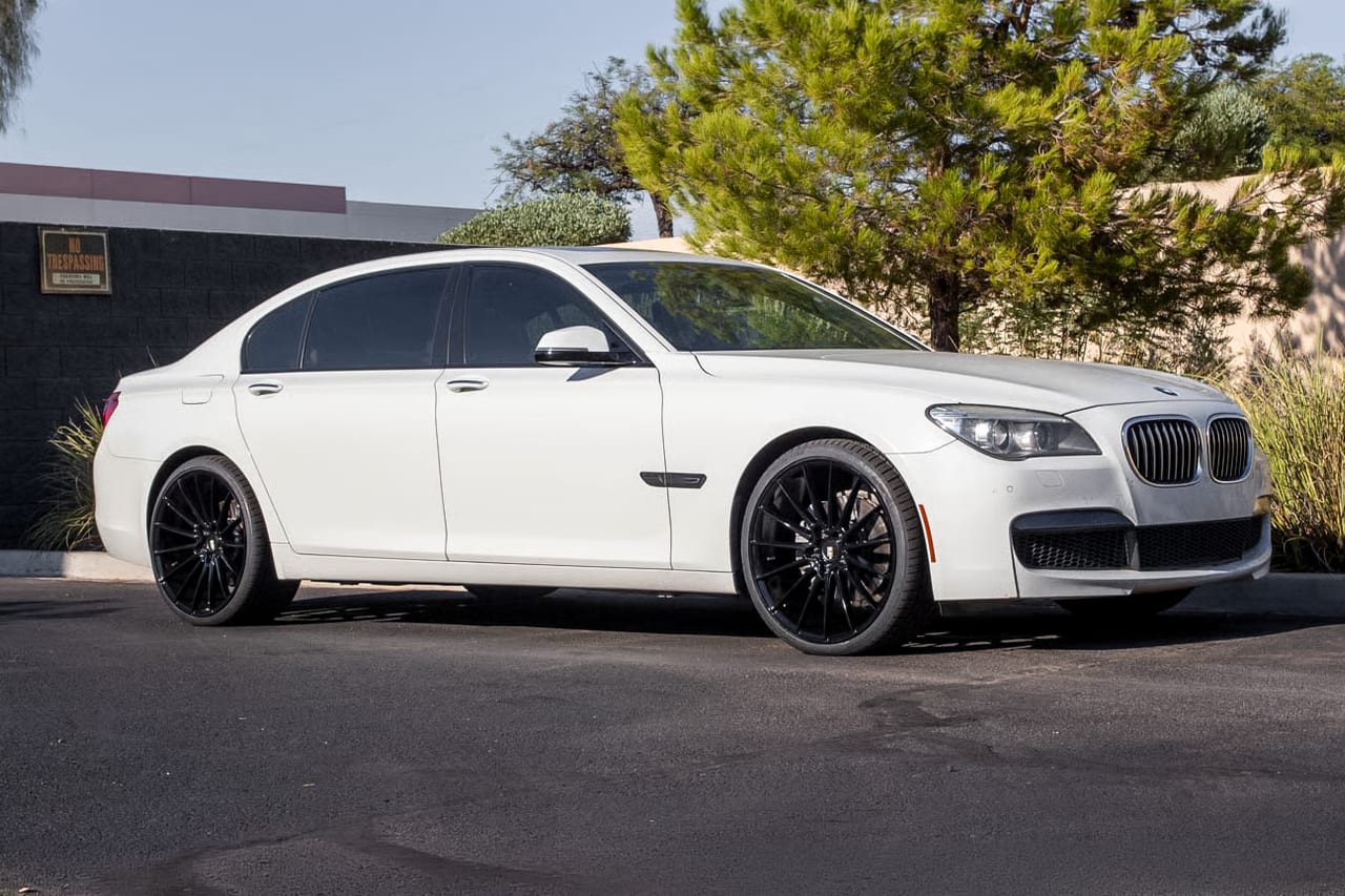 BMW 7-SERIES on Savini BM16 forged wheels
