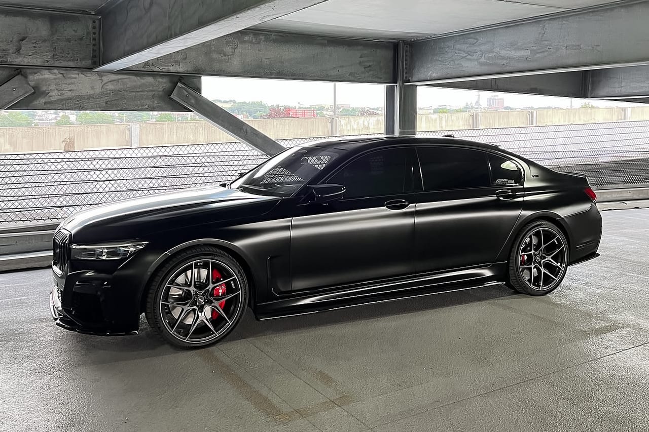 BMW 760LI on Savini SV-F5 in Gloss Black DDT Face