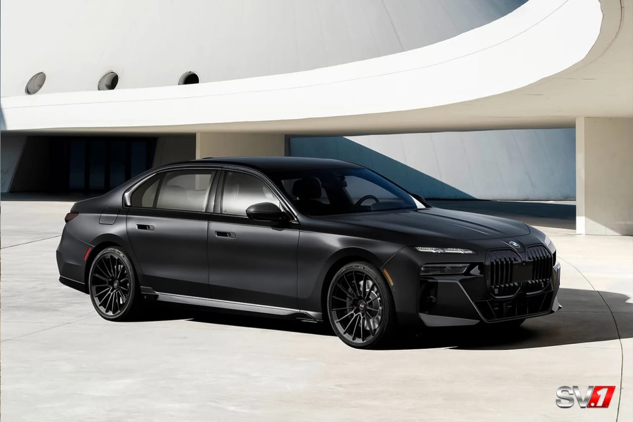 BMW I7 on Savini forged wheels