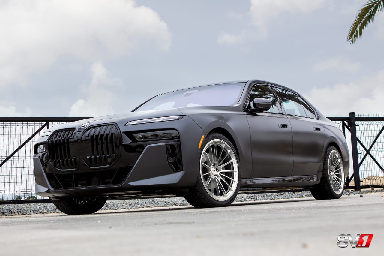 BMW I7 XDRIVE on Savini forged wheels