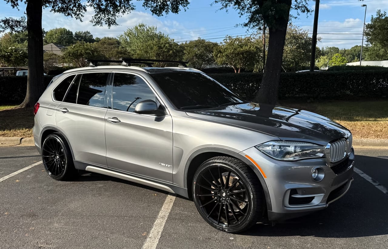 BMW X5 on Savini BM16 Gloss Black