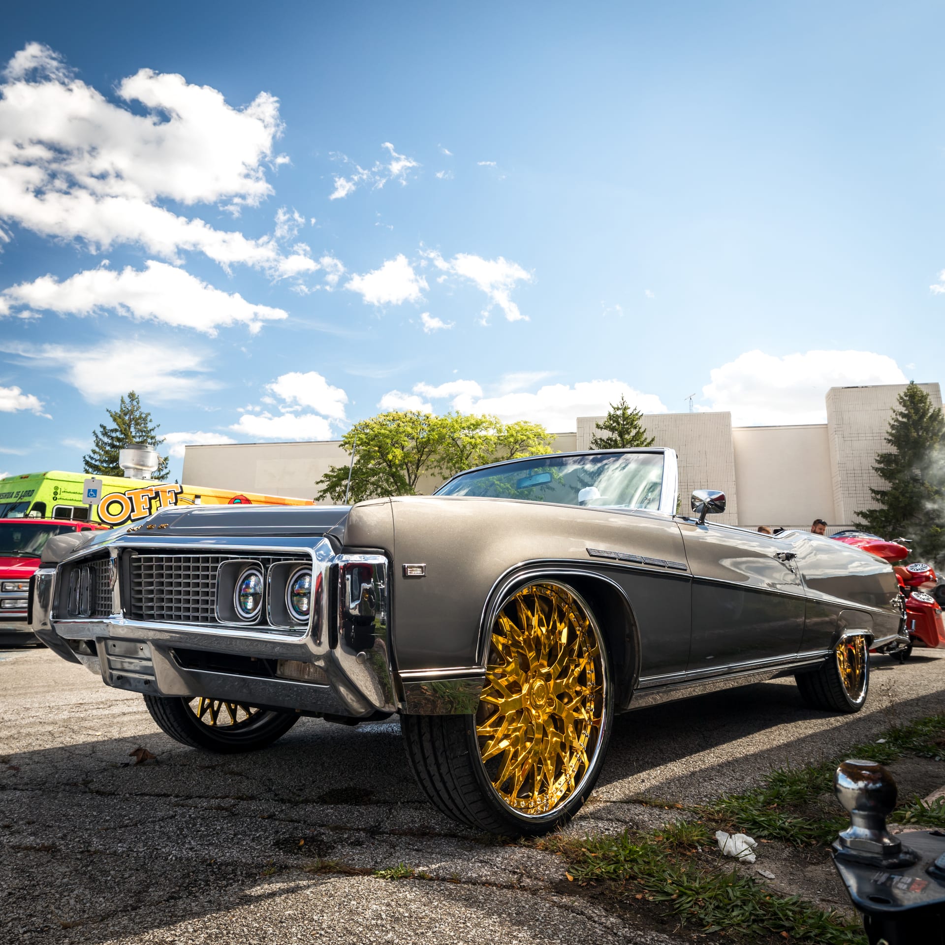 BUICK ELECTRA 225 on Savini forged wheels