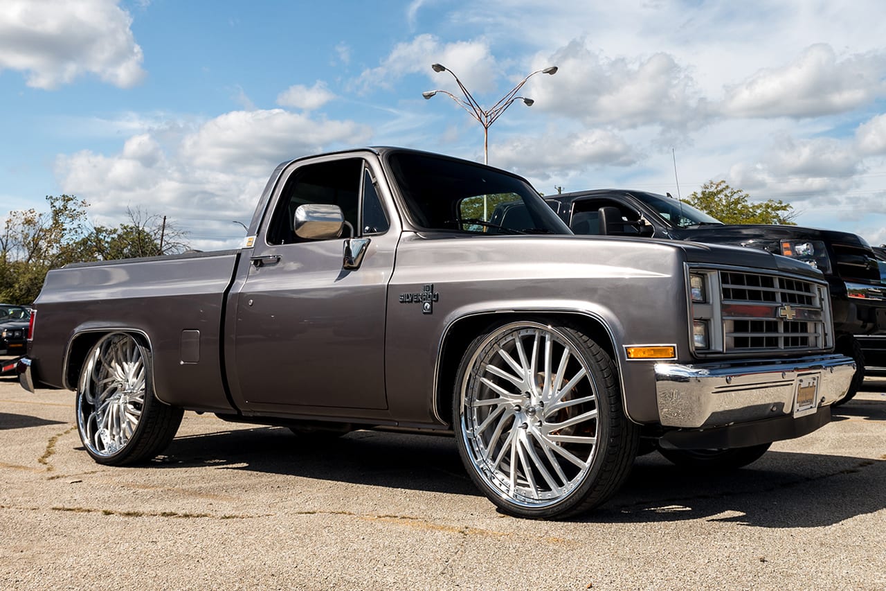 CHEVROLET C/K SERIES PICKUP on Savini SV77 forged wheels