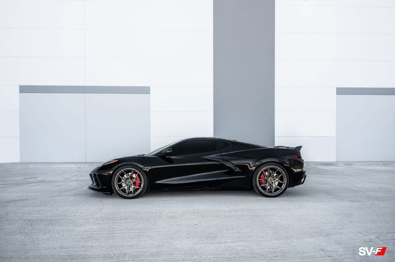 CHEVY CORVETTE C8 on Savini forged wheels