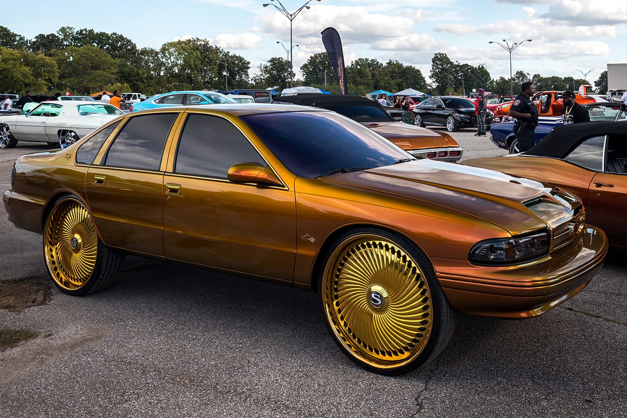 Savini Diamond DC-01 Gold Chevy Impala