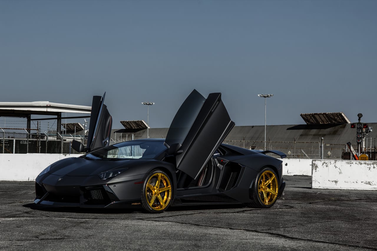 Lamborghini Aventado on Savini SV59D in Gold