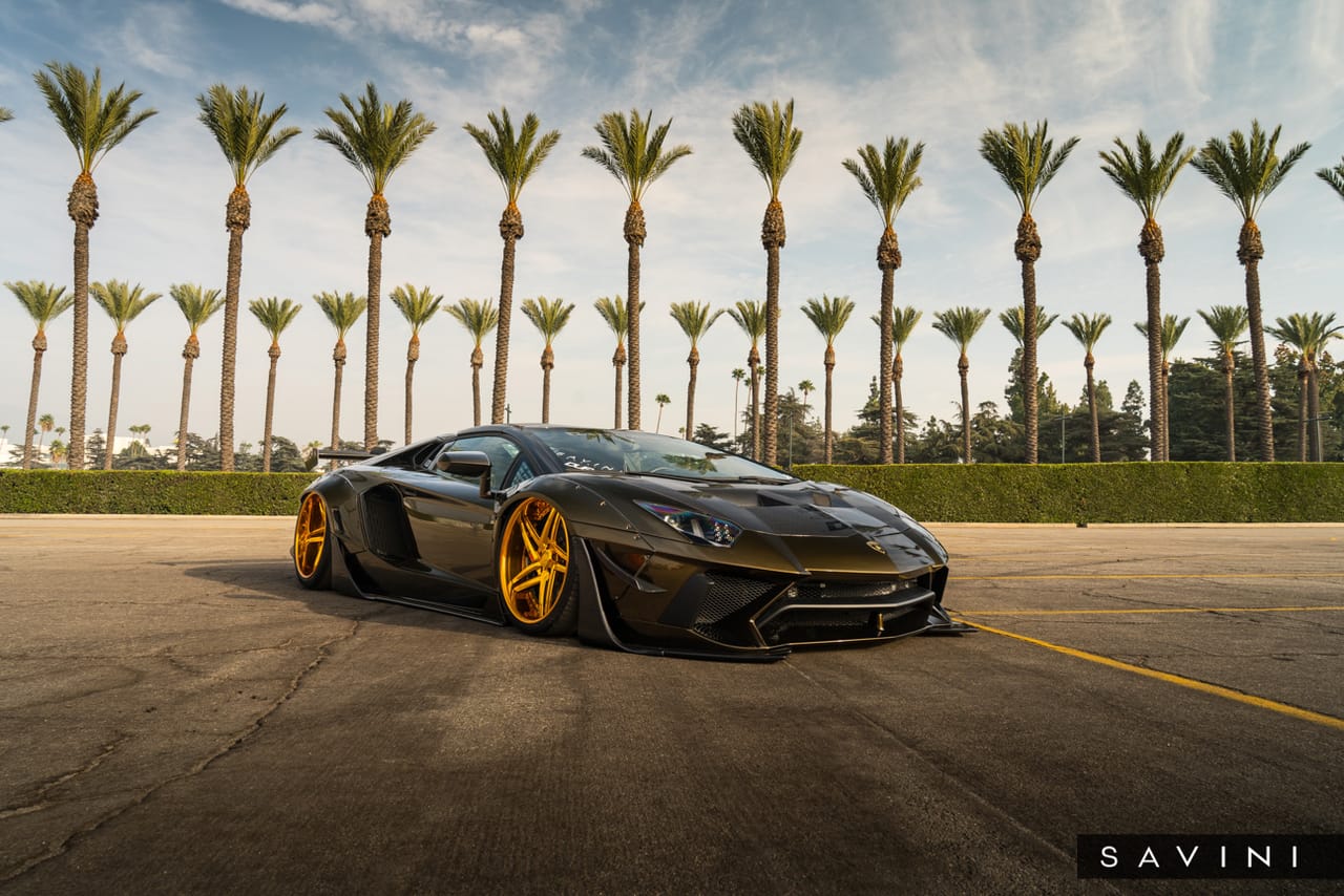 LAMBORGHINI AVENTADOR on Savini forged wheels