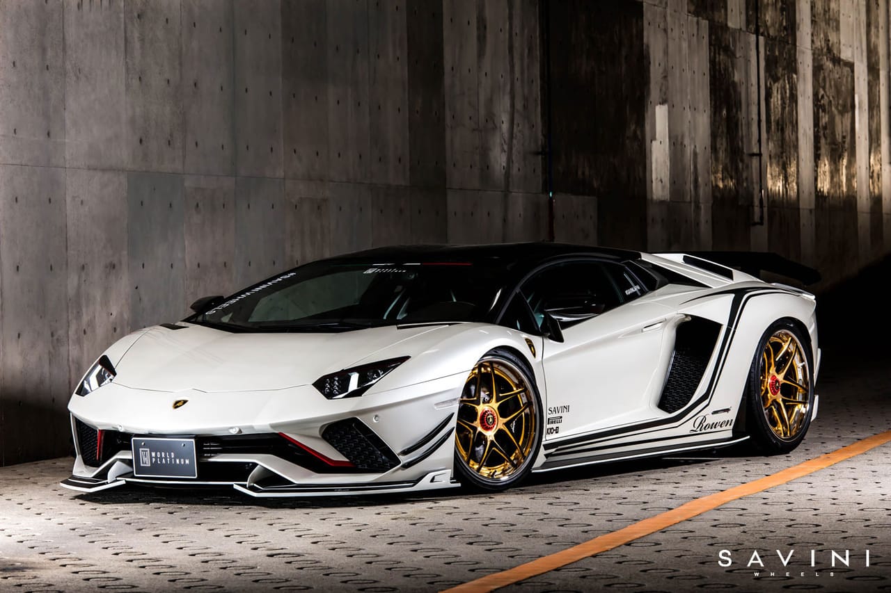 LAMBORGHINI AVENTADOR on Savini forged wheels