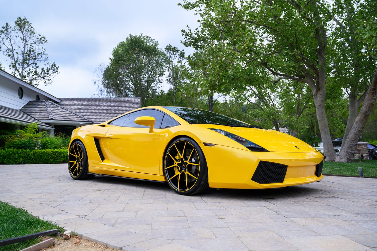Lamborghini Gallardo on Savini BM14 in Gloss Black with Yellow Face