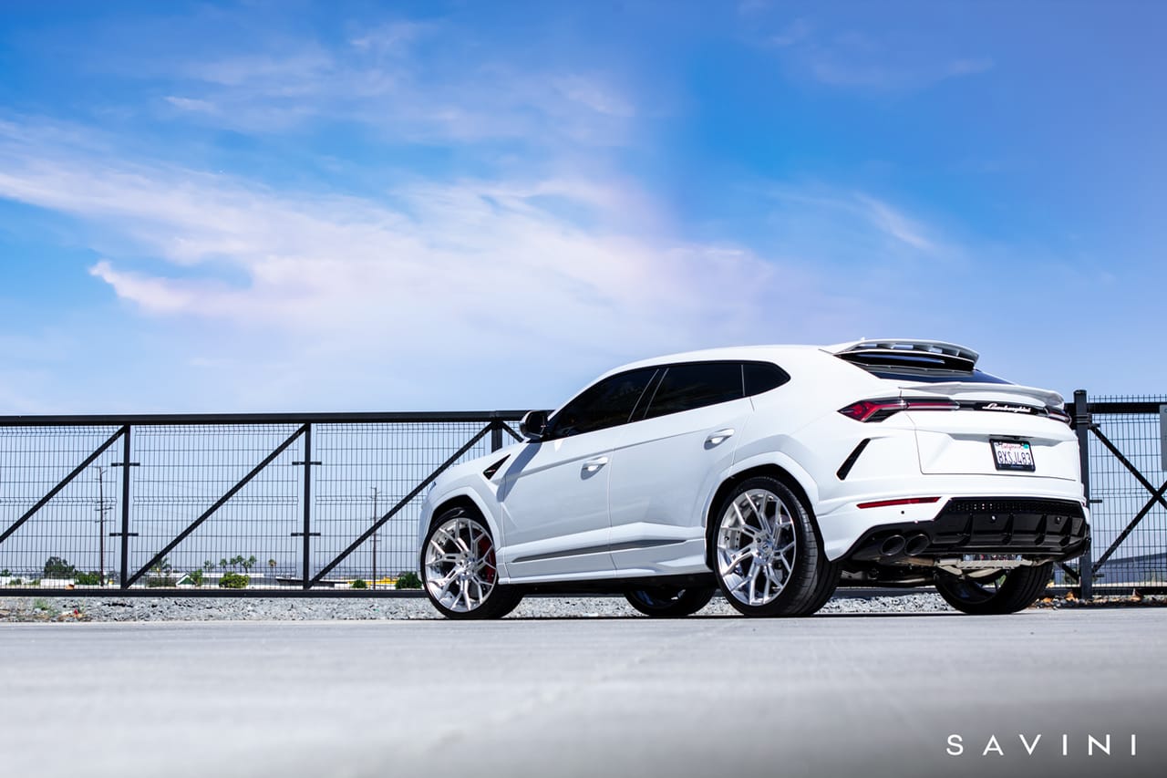 LAMBORGHINI URUS on Savini forged wheels