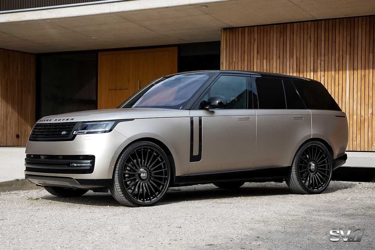 LAND ROVER RANGE ROVER on Savini forged wheels