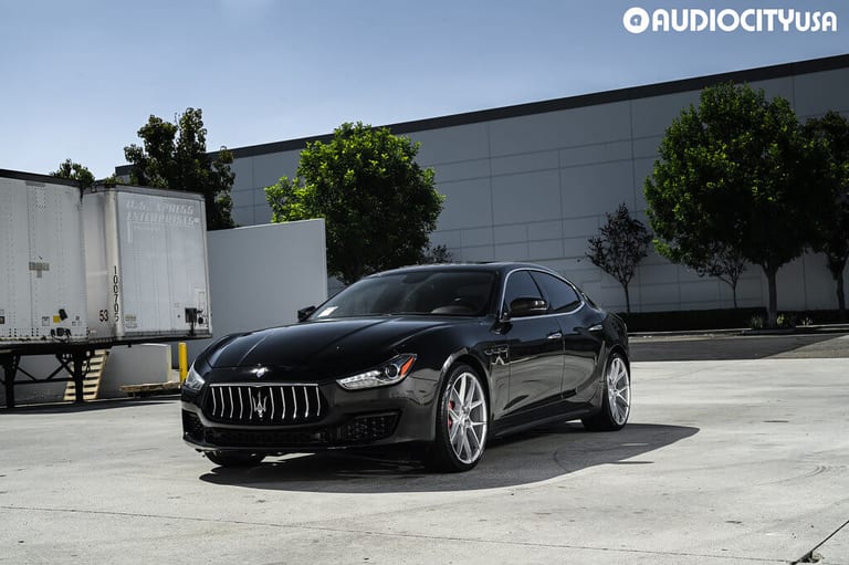 Maserati Ghibli on Savini BM14 in Brushed Silver