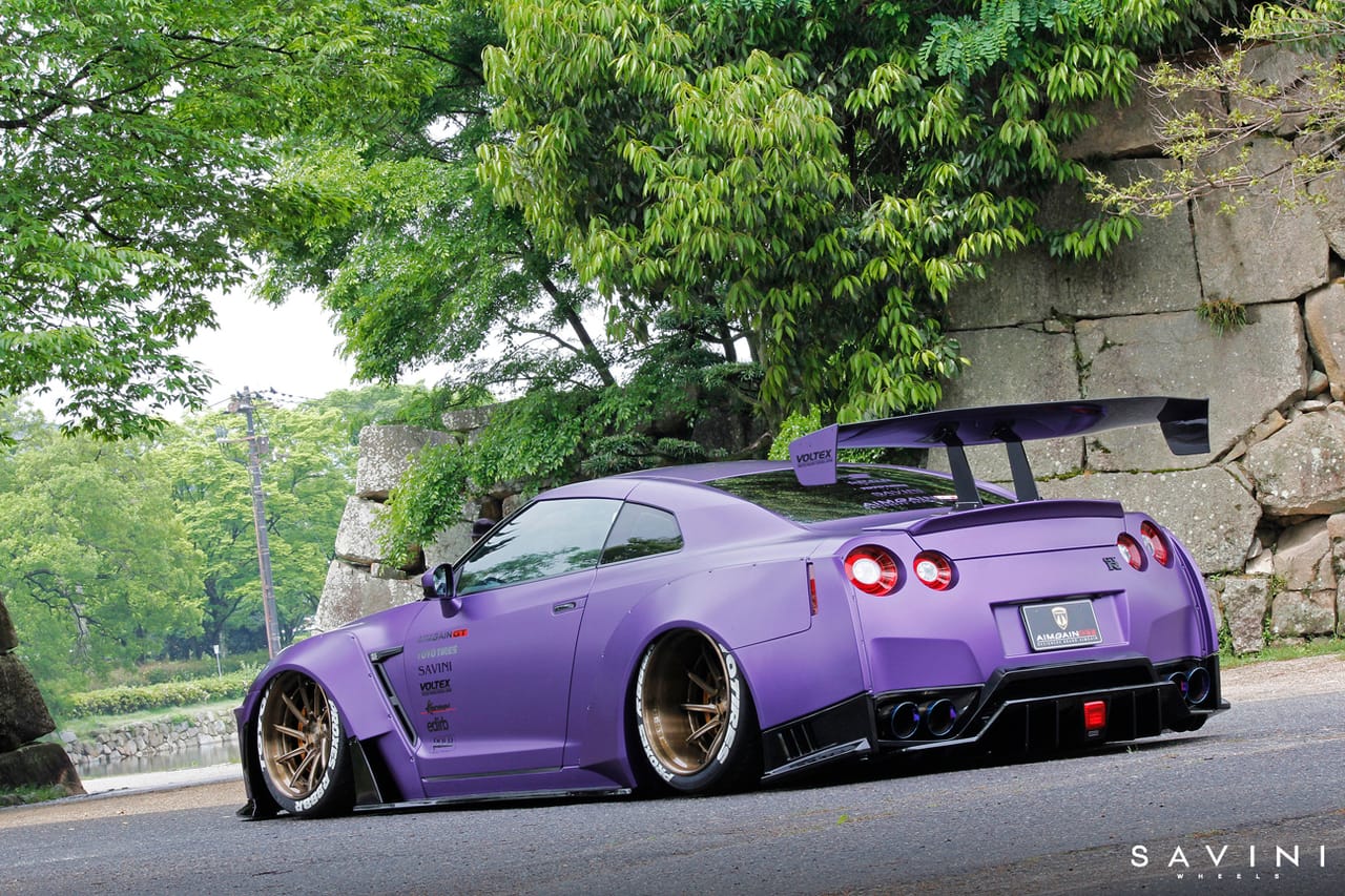 NISSAN GT-R on Savini forged wheels