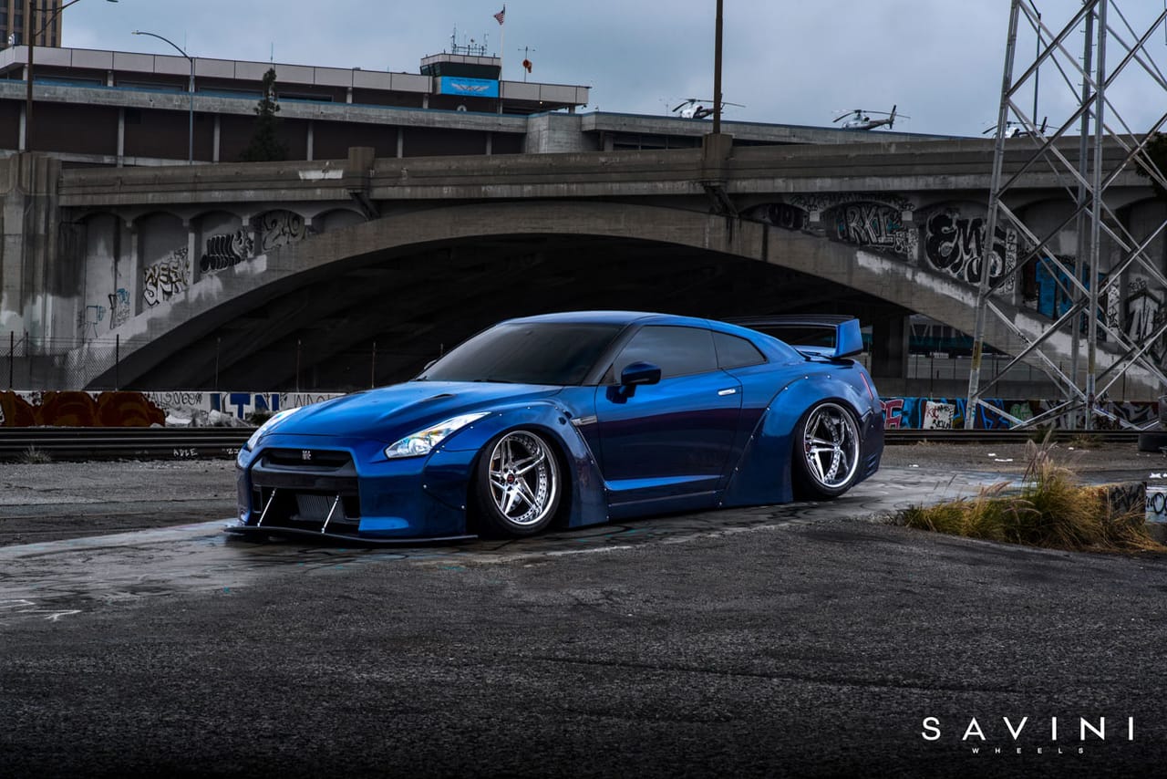 NISSAN GT-R on Savini forged wheels