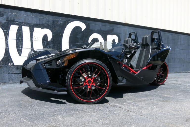 Polaris Slingshot on Savini SV54 in Gloss Black with Red Accents