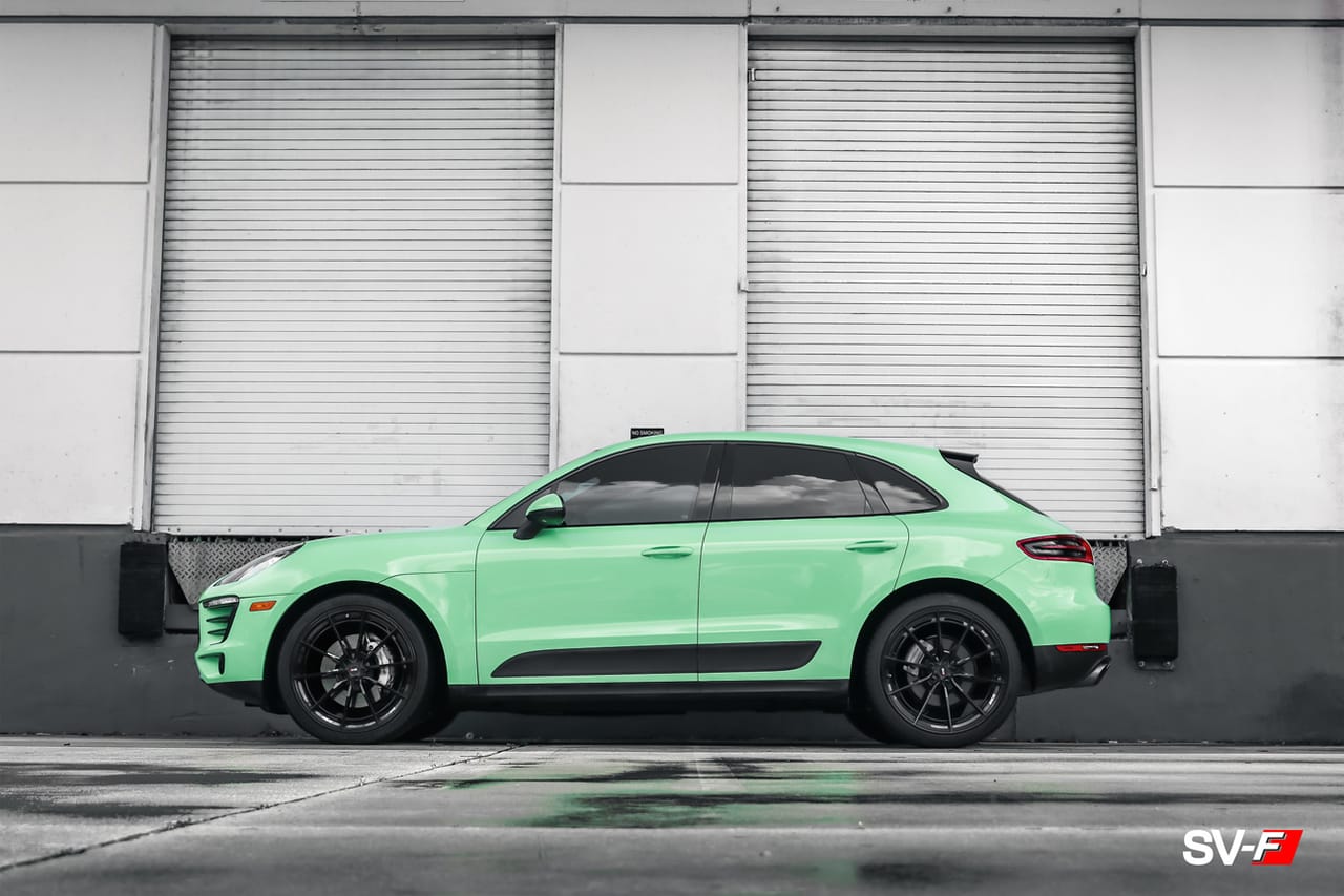 PORSCHE MACAN on Savini forged wheels