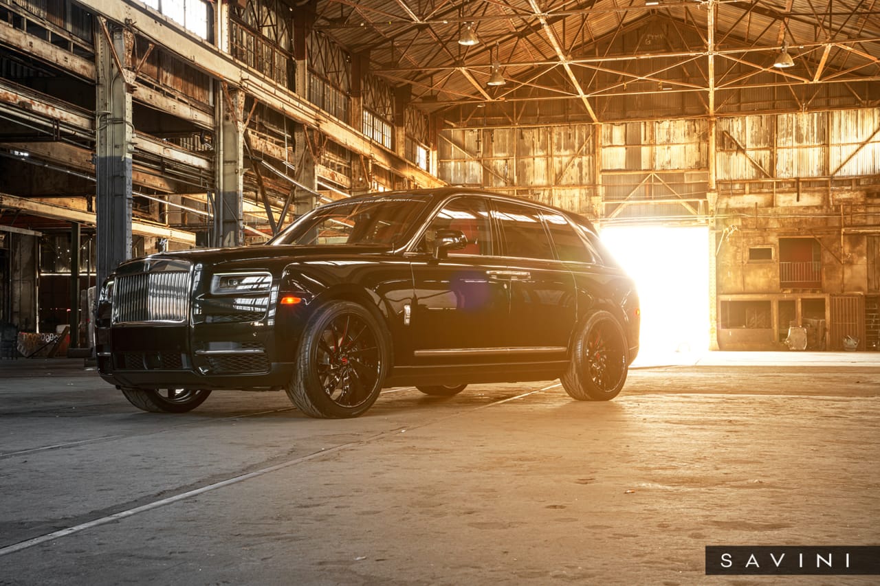ROLLS-ROYCE CULLINAN on Savini forged wheels