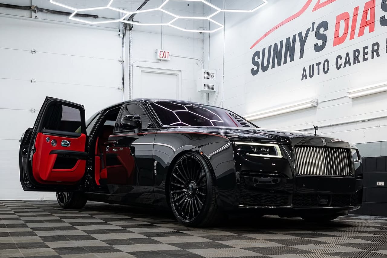 ROLLS-ROYCE Ghost Black Badge on SAVINI SV.1 X1 Gloss Black