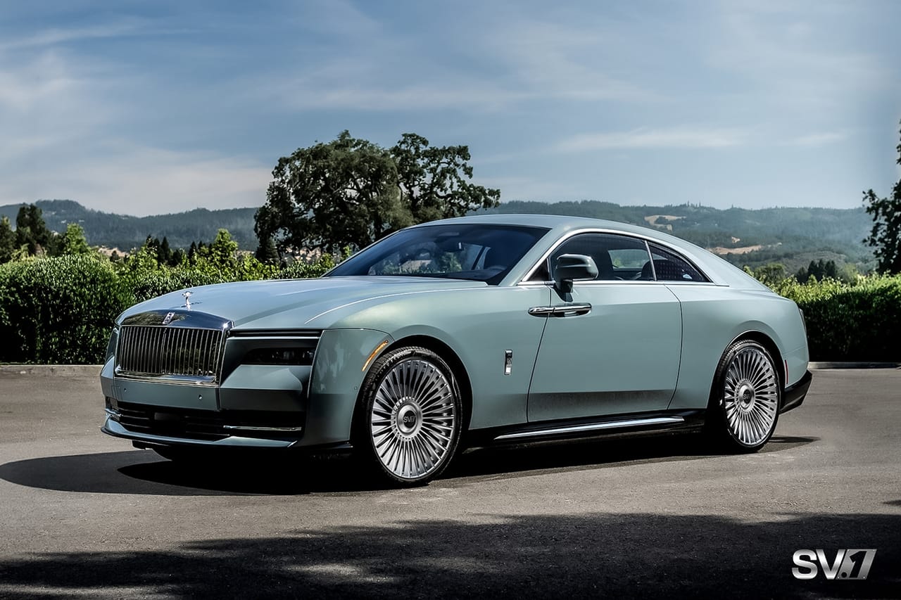 ROLLS ROYCE SPECTRE on Savini forged wheels