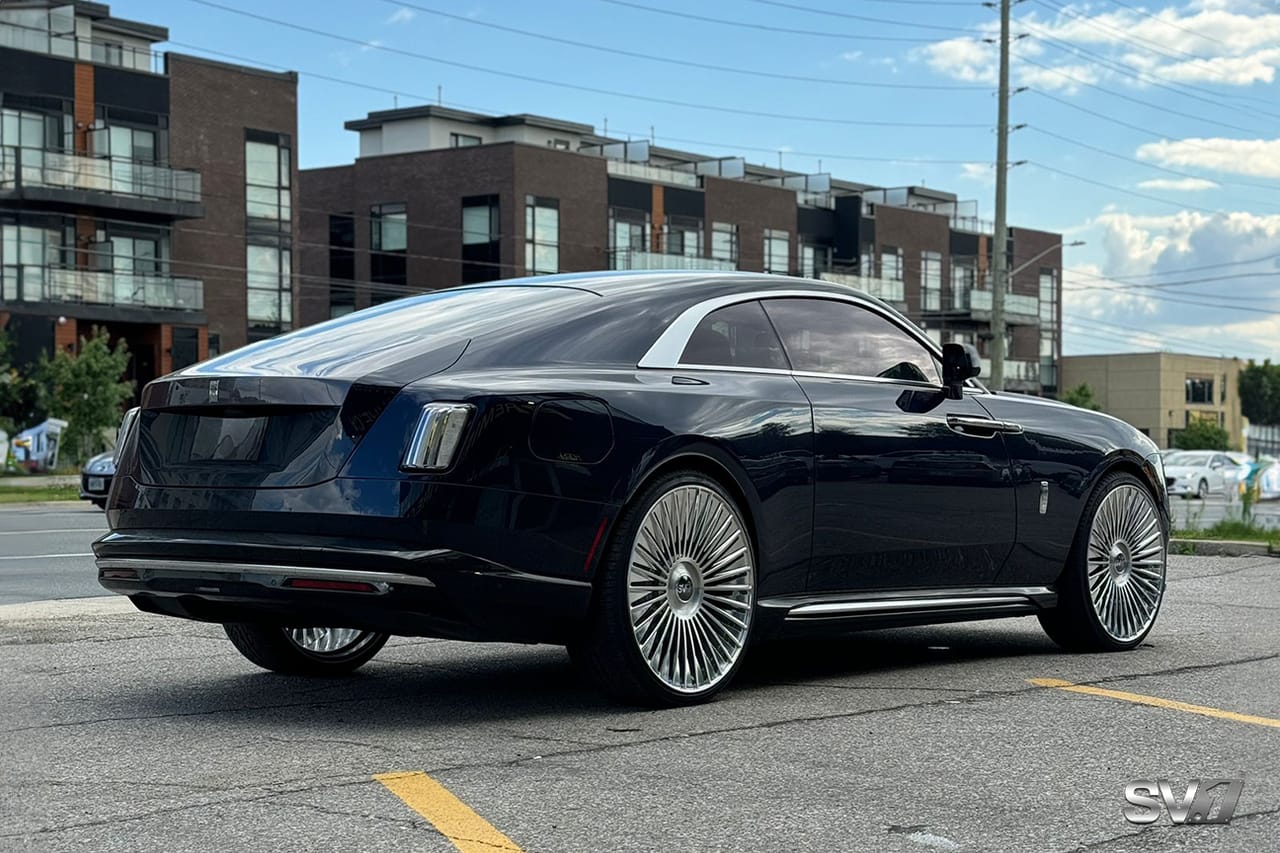 ROLLS ROYCE SPECTRE on Savini forged wheels