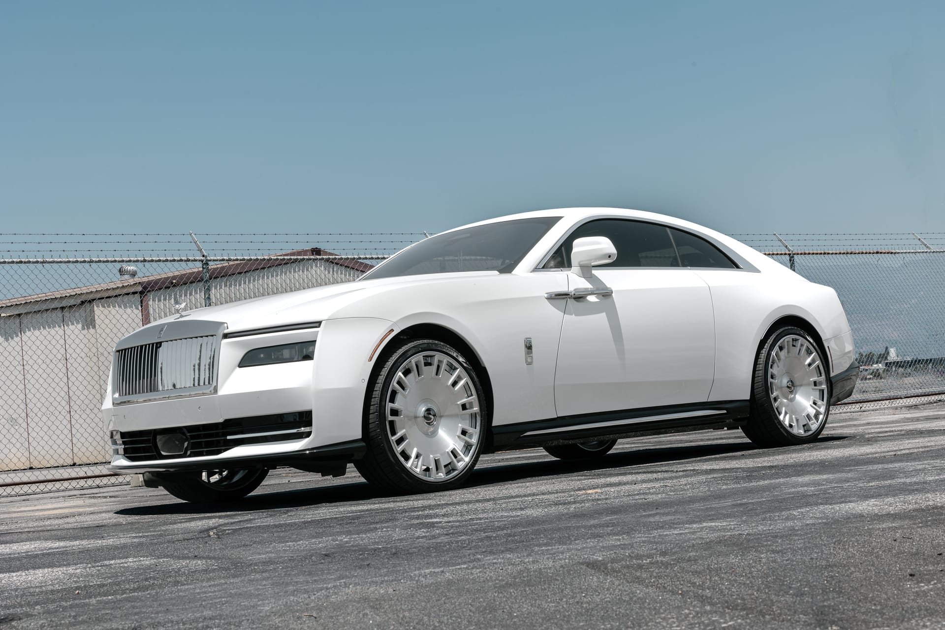 ROLLS ROYCE SPECTRE on Savini forged wheels