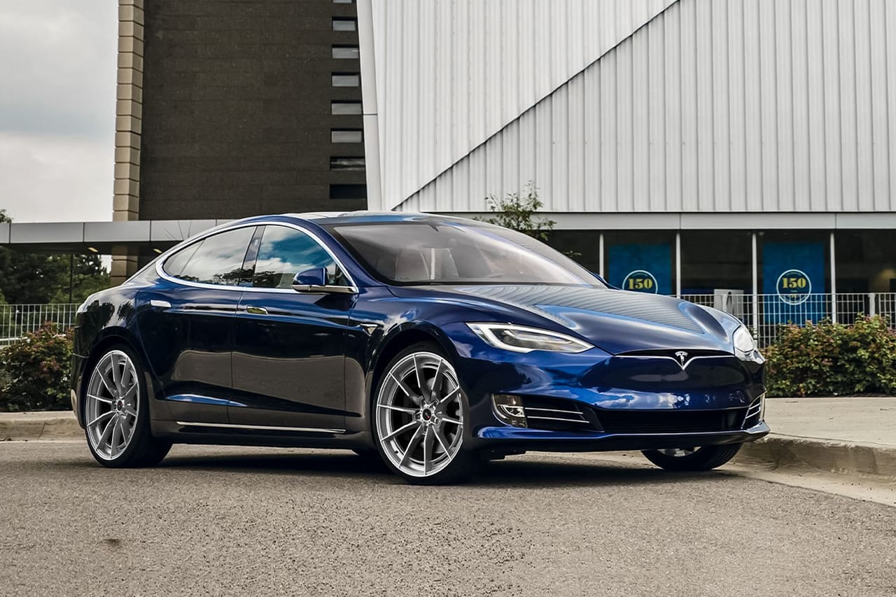 TESLA MODEL S on Savini forged wheels