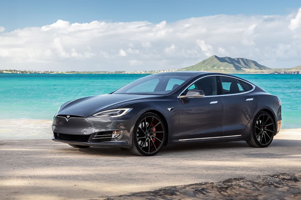 TESLA MODEL S on Savini forged wheels