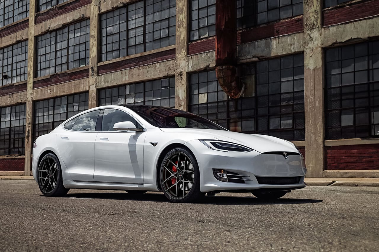 TESLA MODEL S on Savini forged wheels