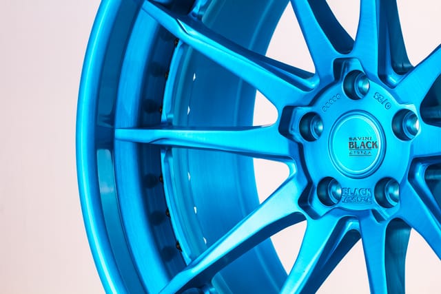 Brushed Blue finish on the Savini BM12L forged wheel