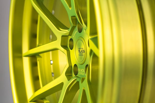 Brushed Shocker Yellow finish on the Savini BM14L forged wheel