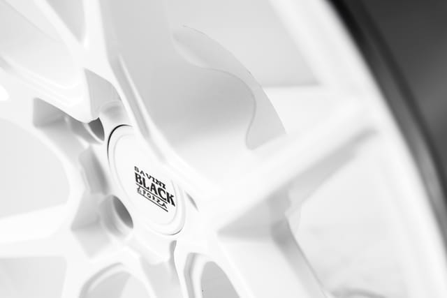 Gloss White finish on a Savini forged wheel