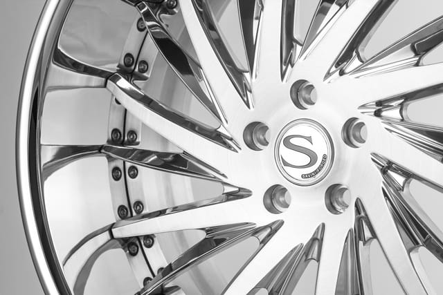 Brushed High Polish finish on the Savini SV64 XLT forged wheel