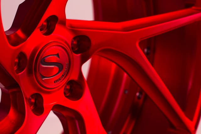 Brushed Red finish on the Savini SV67 D forged wheel