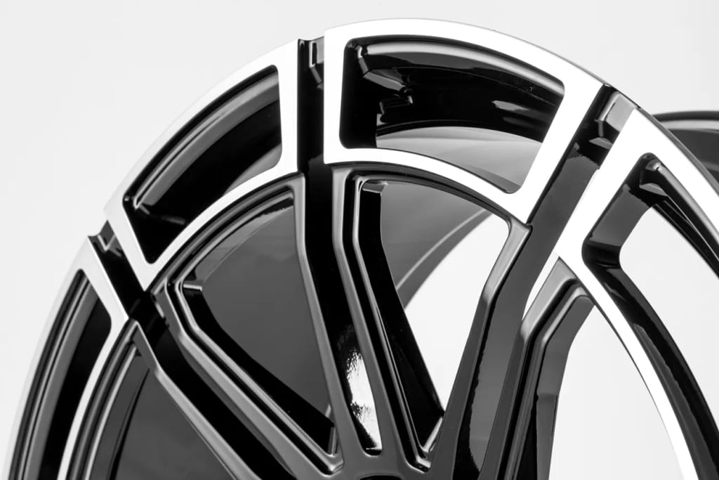 Savini X3 · sv1 x3 gloss black with brushed accents · angle 11